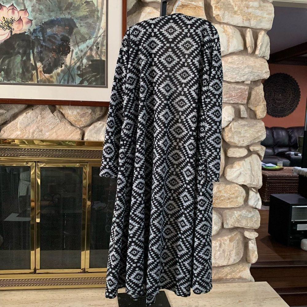 Lularoe Sarah duster - Picture 7 of 8